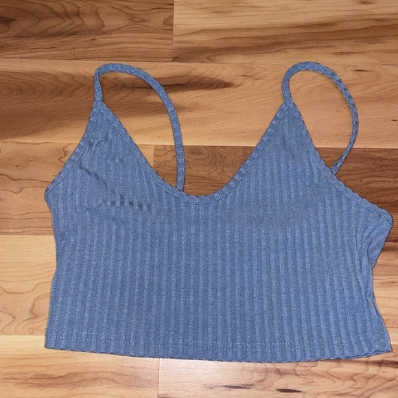 Shein 2 pack of cropped tank tops - Picture 2 of 5